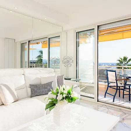 On La Croisette: New 2 Bedrooms With Sea View * Cannes
