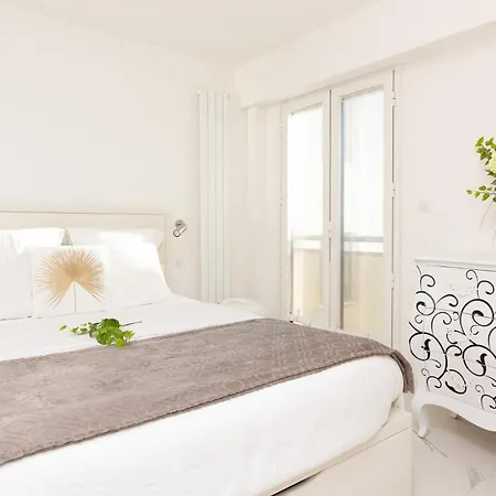 Apartment On La Croisette: New 2 Bedrooms With Sea View *