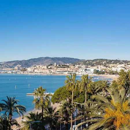 On La Croisette: New 2 Bedrooms With Sea View * Cannes