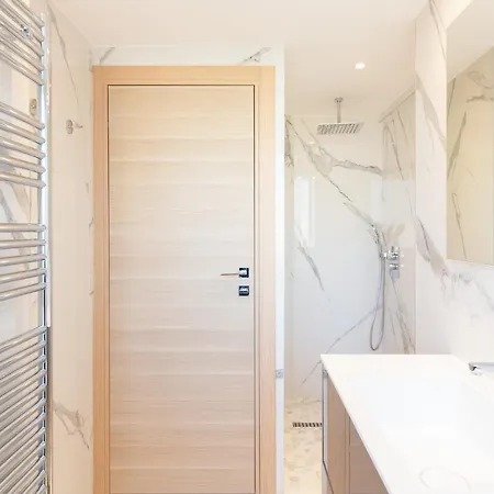 Apartment On La Croisette: New 2 Bedrooms With Sea View